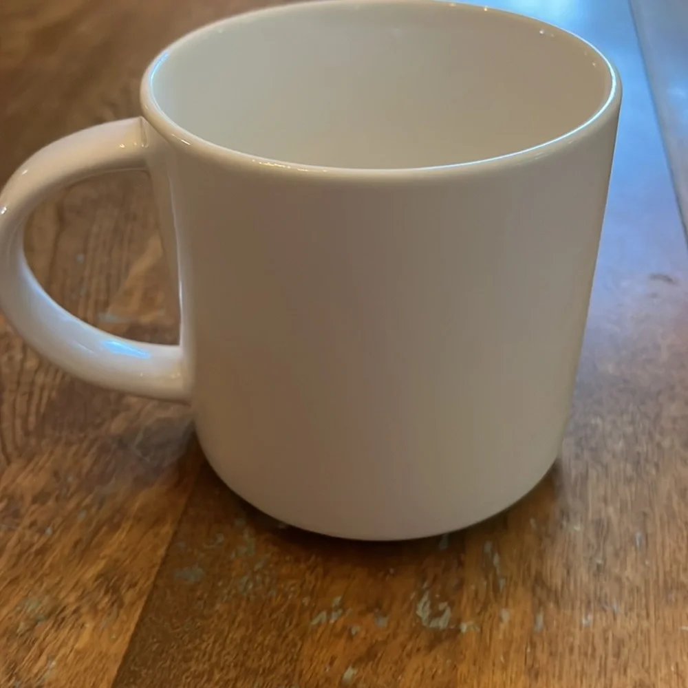 Williams Sonoma initial mug P white/gold metallic